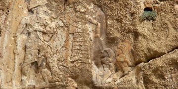 ئانۆبانی نی؛ بەردەنووسێکی 4800 ساڵە کە لە لێواری لەناوچوون و لەبیرچوونەوەدایە!