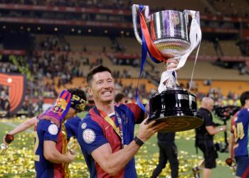 شەوی ڕابردوو لیڤاندۆڤسکی وەک ڕاهێنەری بەرشەلۆنە ڕۆڵی دەگێڕا