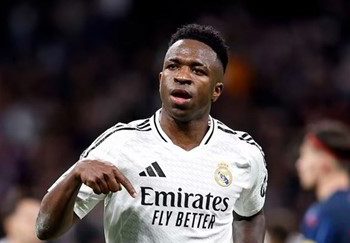 ئەم یاریزانە نایەوێت ڕیال مەدرید جێبهێڵێت!