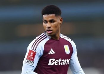 راشفۆرد چاوەڕێی بەرشەلۆنەیە؛ من بکڕە!