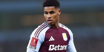 راشفۆرد چاوەڕێی بەرشەلۆنەیە؛ من بکڕە!