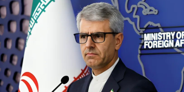 بەقایی: لە ئەگەری دانوستانی ناڕاستەوخۆ لە گەڵ ئەمریکا، عۆمان کاندیدێکی سەرەکییە