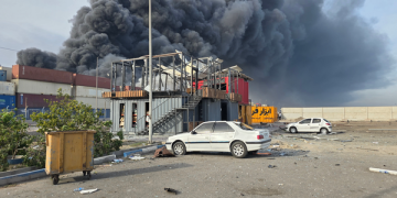 بە هۆی تەقینەوەکەی بەندەر عەباسەوە 5 کەس کوژران و سەدان کەس بریندار بوون