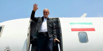 سەرۆک کۆماری ئیسلامی ئێران سەردانی کۆماری ئازەربایجانی کرد