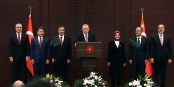 ئەردۆغان گۆڕانکاری لە پێکهاتەی کابینەکەیدا دەکات