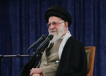 حەزرەتی ئایەتوڵڵا خامنەیی: ترەمپ بە درۆ باسی ئاشتی دەکات