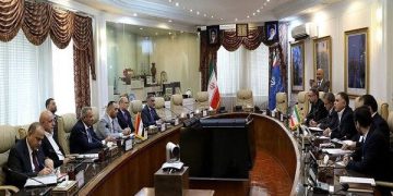 وەزیری کارەبای عێراق سەردانی تارانی کرد و لە گەڵ وەزیری نەوتی ئێران کۆبووە