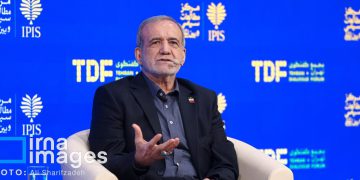 پزیشکیان: دوژمن نایەوێت ئێمە لە ئاشتی و ئارامیدا بژین