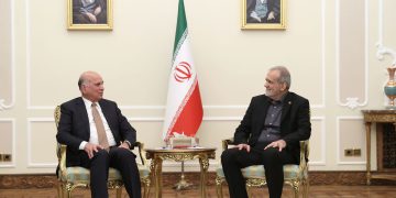 پزیشکیان: بۆ گەشە و پێشکەوتنی گەلەکەمان فەرمان و موڵەت لە کەس وەرناگرین