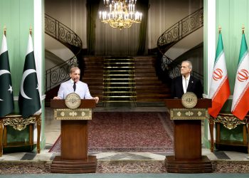 پزیشکیان: سنورەکانی ئێران و پاکستان شوێنی تیرۆریستان نییە