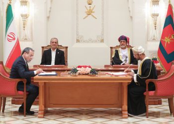 ئێران و عۆمان 18 ڕێکەوتنی هاوکارییان واژۆ کرد