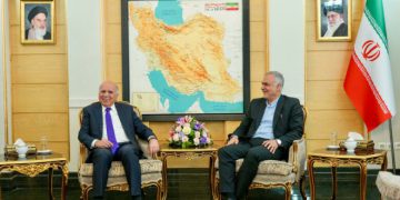 فۆئاد حوسێن بە سەردانیک گەیشتە تاران