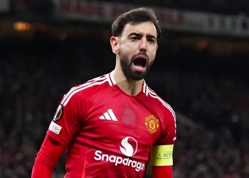 فێرناندێز: بردنەوەی جامەکە لەگەڵ یۆنایتد سەرسوڕهێنەرە!