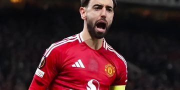 فێرناندێز: بردنەوەی جامەکە لەگەڵ یۆنایتد سەرسوڕهێنەرە!