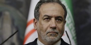 عێراقچی ئەم هەفتەیە سەردانی هیند و پاکستان دەکات