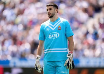 گرێبەستی بەرشەلۆنه لەگەڵ باشترین گۆڵپارێزی ئیسپانیا