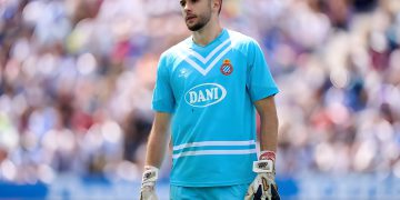 گرێبەستی بەرشەلۆنه لەگەڵ باشترین گۆڵپارێزی ئیسپانیا