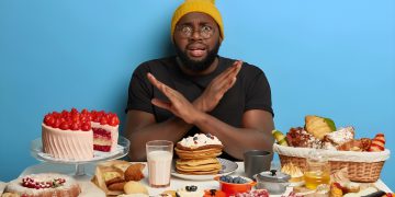 سوودەکانی کەمکردنەوەی شەکر لە خۆراک