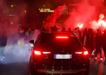 هێرشی ئۆتۆمبێلێک بۆ ئاهەنگی هاندەران!