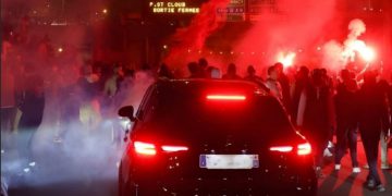 هێرشی ئۆتۆمبێلێک بۆ ئاهەنگی هاندەران!