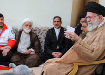 حەزرەتی ئایەتوڵڵا خامنەیی: ڕاوەستان لە بەرامبەر دڕندەیی زایۆنیستەکان لە غەززە، ئەرکێکی گشتگیرە