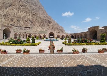 چیرۆکی کاروانسەرا مێژووییەکانی ئێران