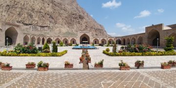 چیرۆکی کاروانسەرا مێژووییەکانی ئێران