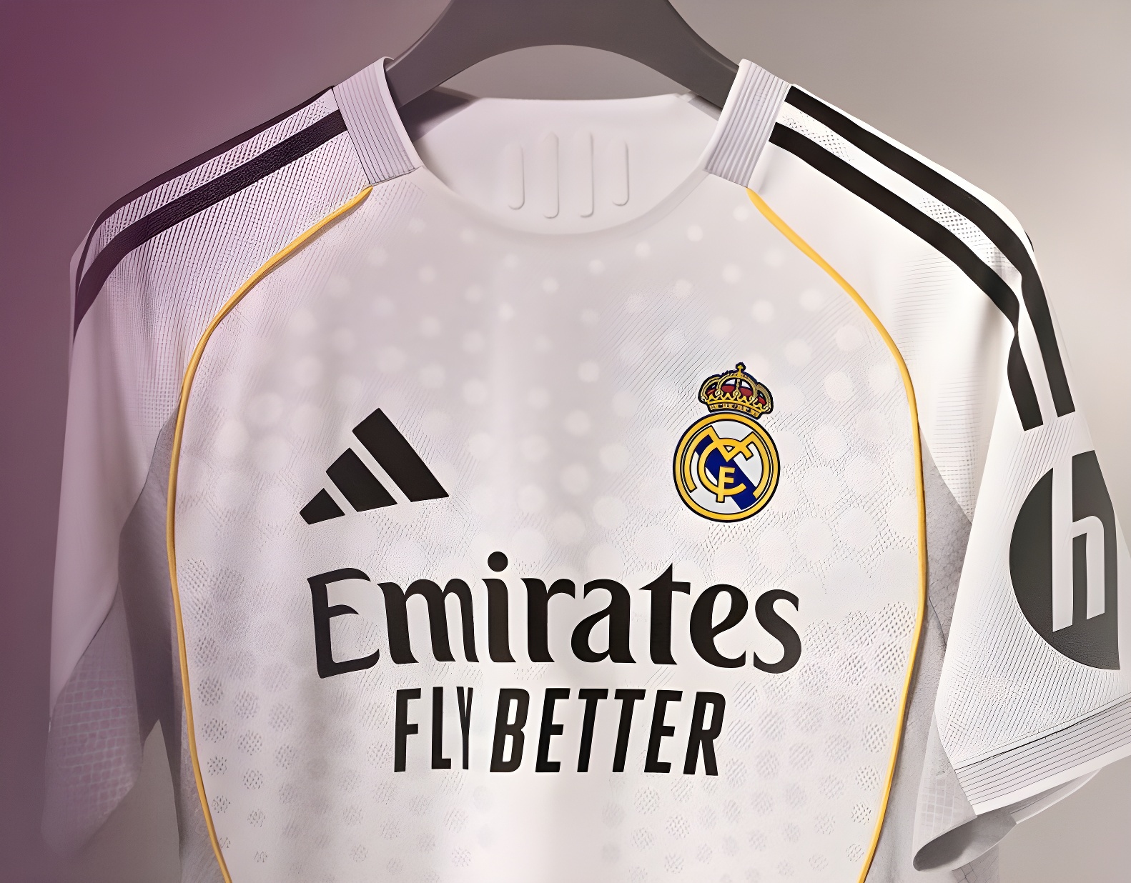 ڕوونوێنی لە درێسی نوێی یانەی ڕیال مەدرید